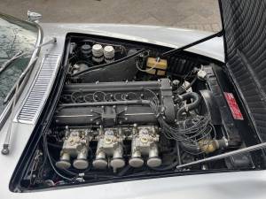 Image 26/31 of Maserati Mistral 3700 (1964)