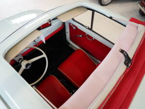 Image 24/45 of FIAT 500 F (1966)