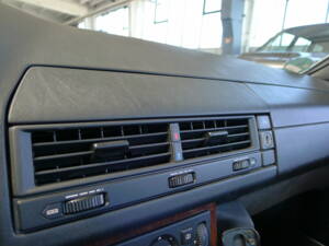 Image 42/47 of Mercedes-Benz 500 SL (1992)