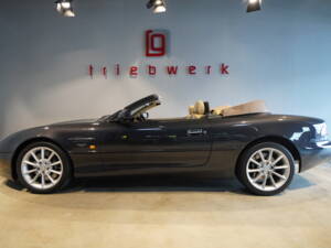 Bild 3/22 von Aston Martin DB 7 Vantage Volante (2002)