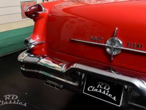 Image 40/50 of Oldsmobile 98 Starfire (1956)