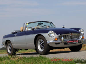 Image 13/41 of MG MGB (1975)