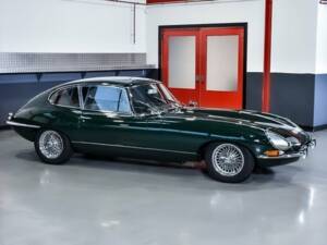 Afbeelding 7/7 van Jaguar E-Type 4.2 (1966)