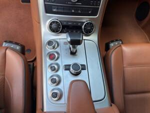 Imagen 16/21 de Mercedes-Benz SLS AMG (2011)