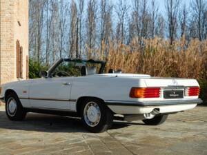 Bild 10/50 von Mercedes-Benz 280 SL (1989)