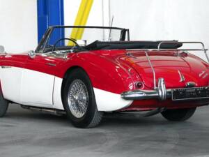 Image 13/29 of Austin-Healey 3000 Mk II (BJ7) (1963)