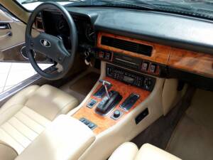 Image 27/70 of Jaguar XJ-S Convertible (1988)