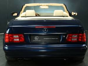 Imagen 5/30 de Mercedes-Benz SL 500 (2000)