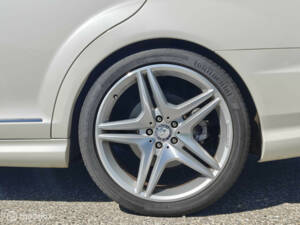 Bild 13/50 von Mercedes-Benz S 500 (2012)