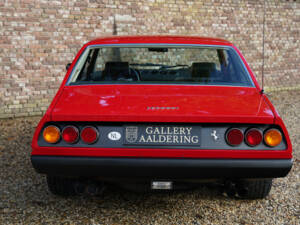 Image 6/50 de Ferrari 365 GT4 2+2 (1974)