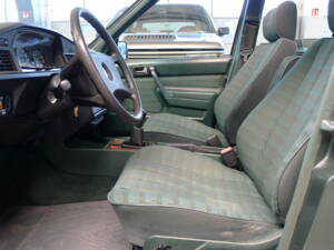 Bild 20/37 von Mercedes-Benz 190 E (1989)