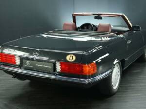 Image 2/30 of Mercedes-Benz 300 SL (1985)