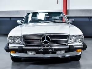 Image 3/7 de Mercedes-Benz 560 SL (1989)