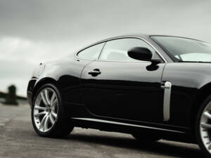 Image 11/33 of Jaguar XKR (2008)