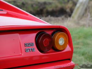 Image 39/44 of Ferrari 328 GTS (1987)