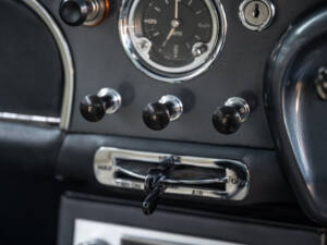 Bild 35/56 von Aston Martin DB 4 (1958)