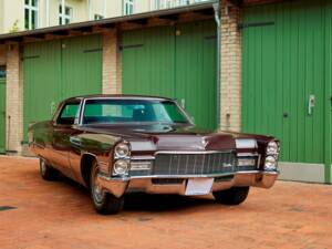 Bild 13/200 von Cadillac Coupe DeVille (1968)