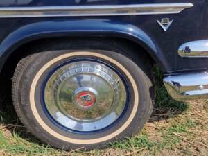 Image 69/74 of Ford Crestline Victoria (1954)