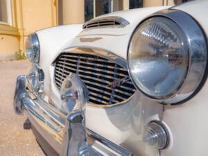 Image 25/40 of Austin-Healey 100&#x2F;6 (BN4) (1957)