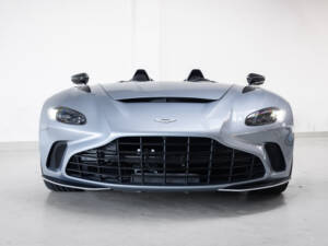 Bild 2/47 von Aston Martin V12 Speedster (2021)