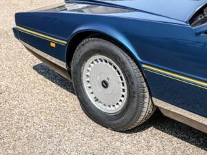 Immagine 25/28 di Aston Martin Lagonda (1987)