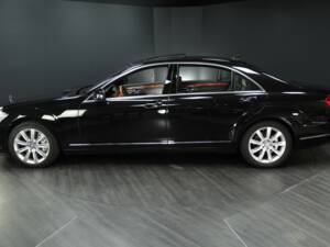 Afbeelding 2/78 van Mercedes-Benz S 600 L (2010)