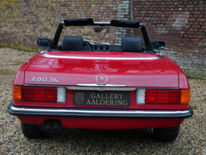 Image 16/50 de Mercedes-Benz 280 SL (1982)