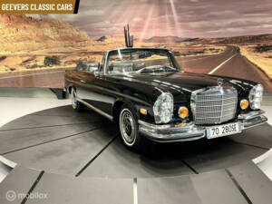 Image 4/44 of Mercedes-Benz 280 SE (1970)