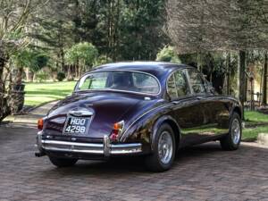 Image 3/50 of Jaguar Mk II 3.8 (2004)