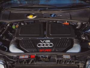 Image 6/8 of Audi RS6 Avant (2004)