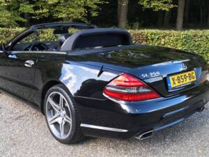 Afbeelding 9/45 van Mercedes-Benz SL 350 (2010)