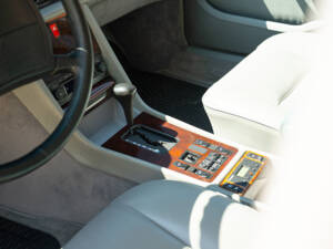 Bild 40/64 von Mercedes-Benz 500 SEL (1984)