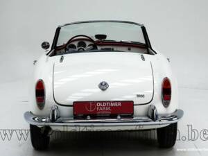 Image 13/30 de Alfa Romeo Giulia 1600 Spider Veloce (1965)