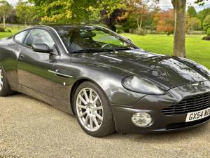 Image 15/50 of Aston Martin V12 Vanquish S (2005)