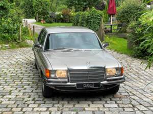 Image 27/31 of Mercedes-Benz 450 SEL 6,9 (1975)