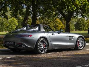 Image 3/36 of Mercedes-AMG GT-S (2019)