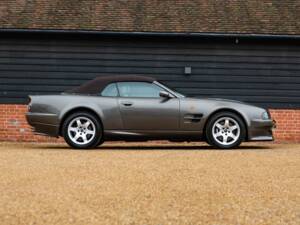 Image 18/50 de Aston Martin DB 7 Vantage Volante (2000)