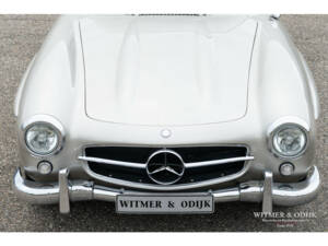 Immagine 21/45 di Mercedes-Benz 300 SL &quot;ali di gabbiano&quot; (1989)