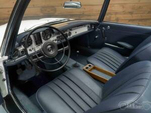 Image 10/19 of Mercedes-Benz 230 SL (1964)