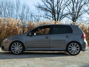 Immagine 4/50 di Volkswagen Golf V 3.2 R32 (2009)