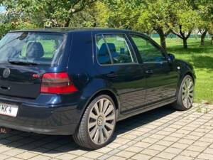 Imagen 8/8 de Volkswagen Golf IV 2.3 V5 (2001)