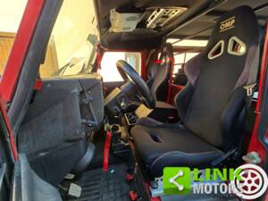 Bild 4/10 von Land Rover Defender 90 (1995)