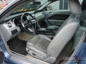 Bild 40/63 von Ford Mustang GT (2005)