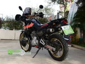 Image 2/10 of Honda DUMMY (1988)