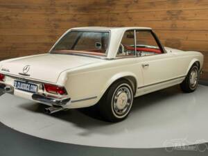 Image 15/19 de Mercedes-Benz 230 SL (1966)