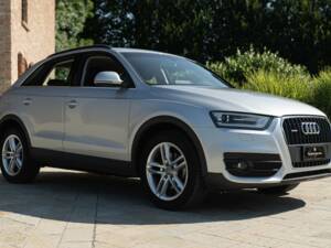 Bild 2/50 von Audi Q3 2.0 TDI quattro (2012)