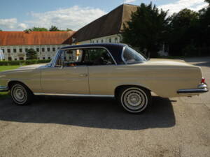 Image 21/73 de Mercedes-Benz 280 SE (1969)