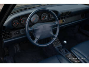 Image 21/35 of Porsche 911 Carrera 4 (1995)