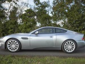 Bild 34/38 von Aston Martin V12 Vanquish (2003)