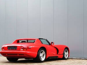 Image 45/61 of Dodge Viper RT&#x2F;10 (1993)